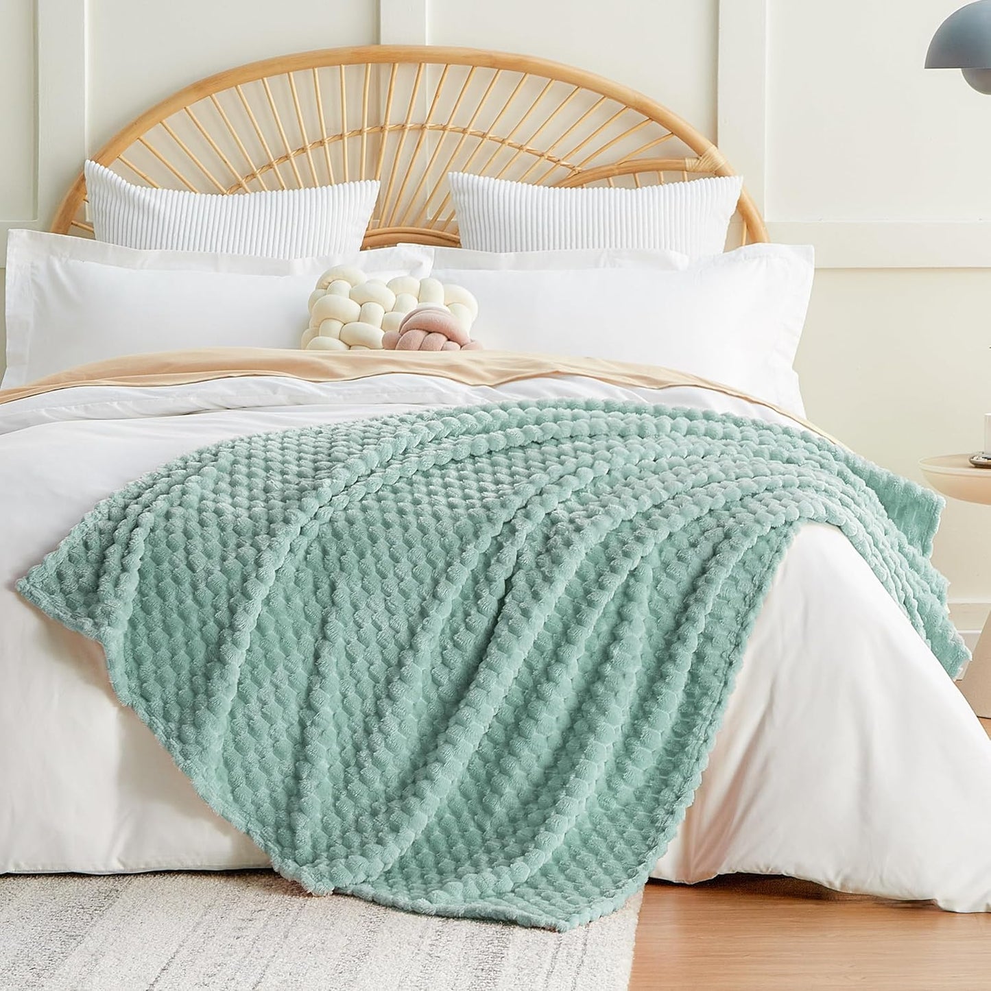 EXQ Home Fleece Throw Blanket for Couch or Bed - 3D Imitation Turtle Shell Jacquard Decorative Blankets - Cozy Soft Lightweight Fuzzy Flannel Blanket Suitable for All Seasons(50"×60",Beige)