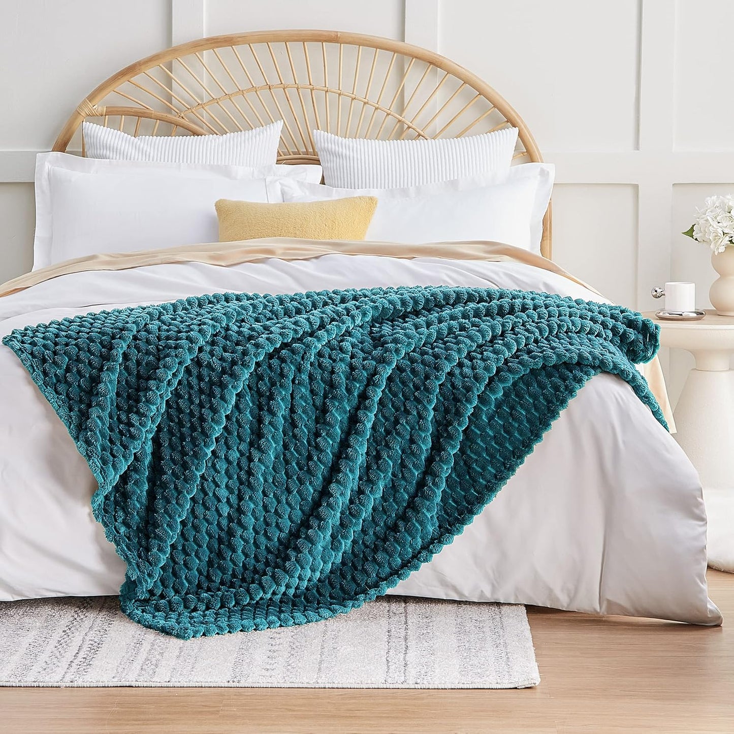 EXQ Home Fleece Throw Blanket for Couch or Bed - 3D Imitation Turtle Shell Jacquard Decorative Blankets - Cozy Soft Lightweight Fuzzy Flannel Blanket Suitable for All Seasons(50"×60",Beige)