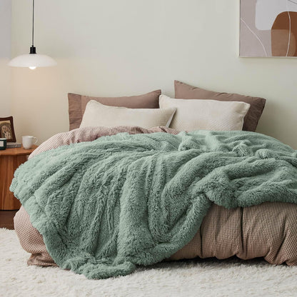 Bedsure GentleSoft Fluffy Fuzzy Faux Fur Throw Blanket for Couch, Soft Sherpa Fleece Cozy Gifts for Women, Plush Bed Blanket Room Decor for Men, Thick Warm Minky Teen Gifts Winter Bedding