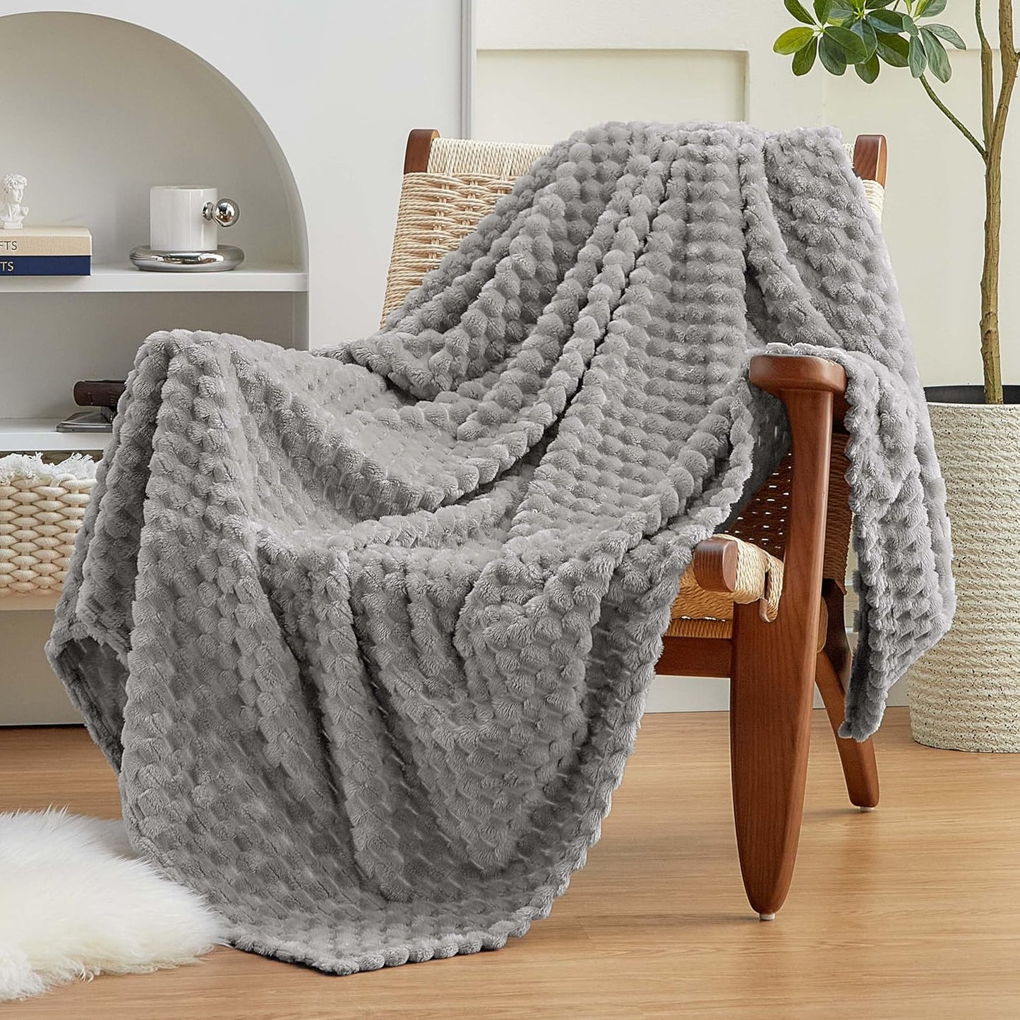 EXQ Home Fleece Throw Blanket for Couch or Bed - 3D Imitation Turtle Shell Jacquard Decorative Blankets - Cozy Soft Lightweight Fuzzy Flannel Blanket Suitable for All Seasons(50"×60",Beige)