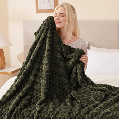 EXQ Home Fleece Throw Blanket for Couch or Bed - 3D Imitation Turtle Shell Jacquard Decorative Blankets - Cozy Soft Lightweight Fuzzy Flannel Blanket Suitable for All Seasons(50"×60",Beige)