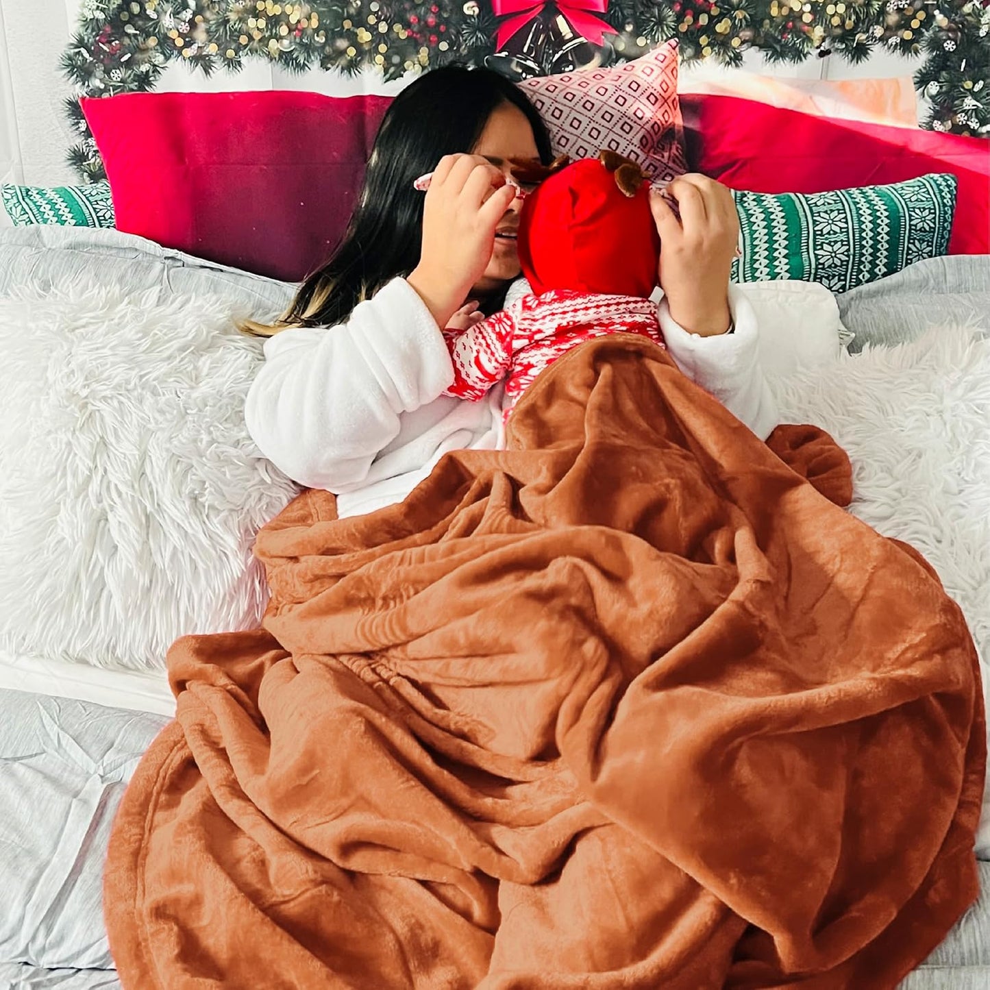 Bedsure GentleSoft Fleece Throw Blanket for Couch Grey - Lightweight Plush Fuzzy Cozy Soft Blankets and Throws for Sofa, Couch, Travel, Camping, 50x60 inches - Colors B