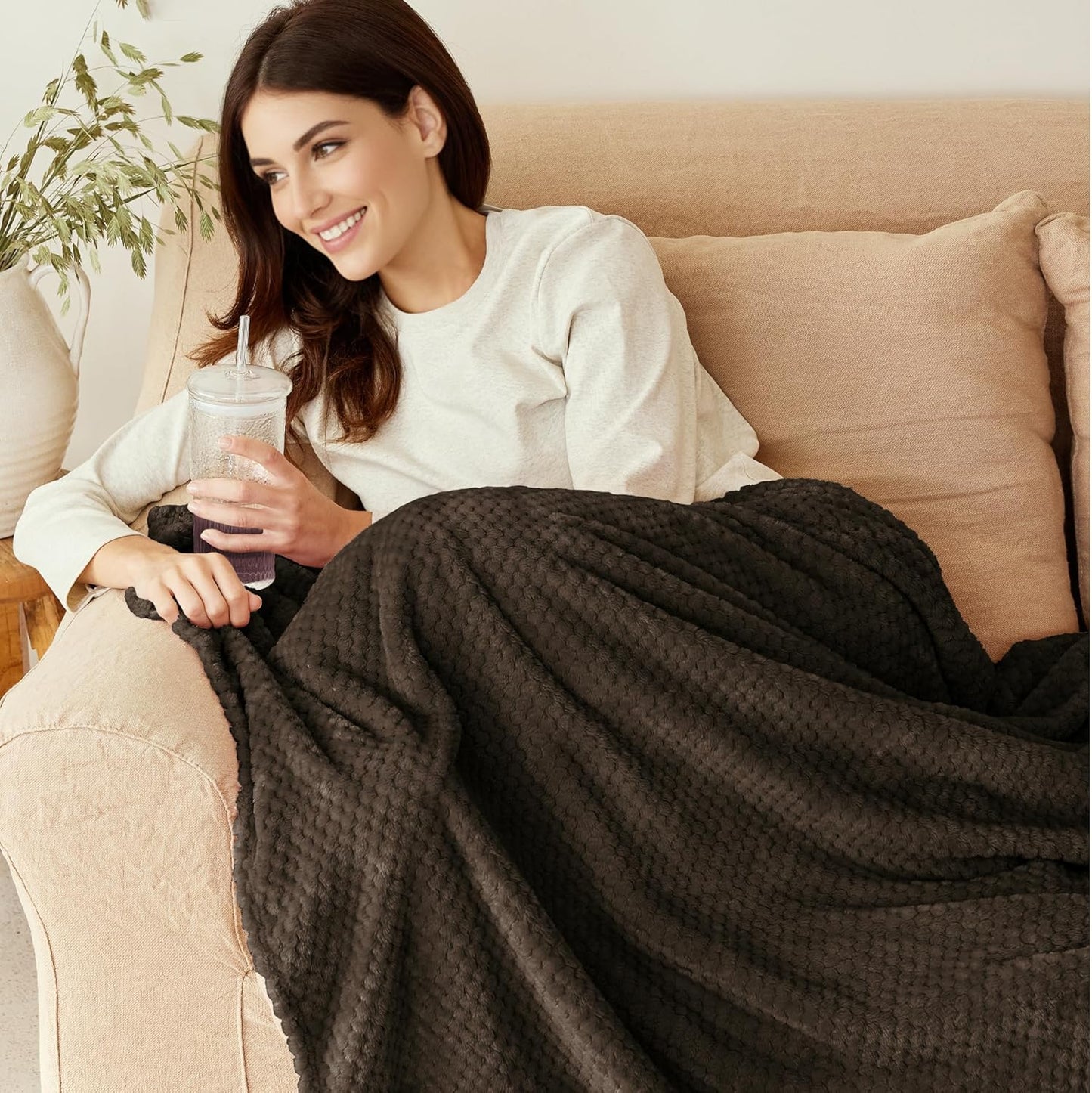 Exclusivo Mezcla Fleece Throw Blanket Extra Large, Super Soft and Warm Blankets for Couch, Sofa and Bed Waffle Textured, Cozy, Fuzzy and Lightweight (Slate Blue, 50x70 Inches)